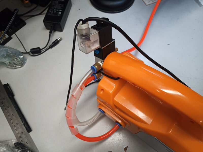 Pneumatic Crimper 3